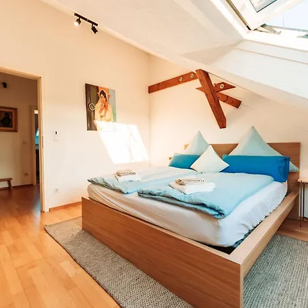 Spacious Penthouse With Ac And Free Parking Steps Away From The Central Station Koblenz  Exterior photo